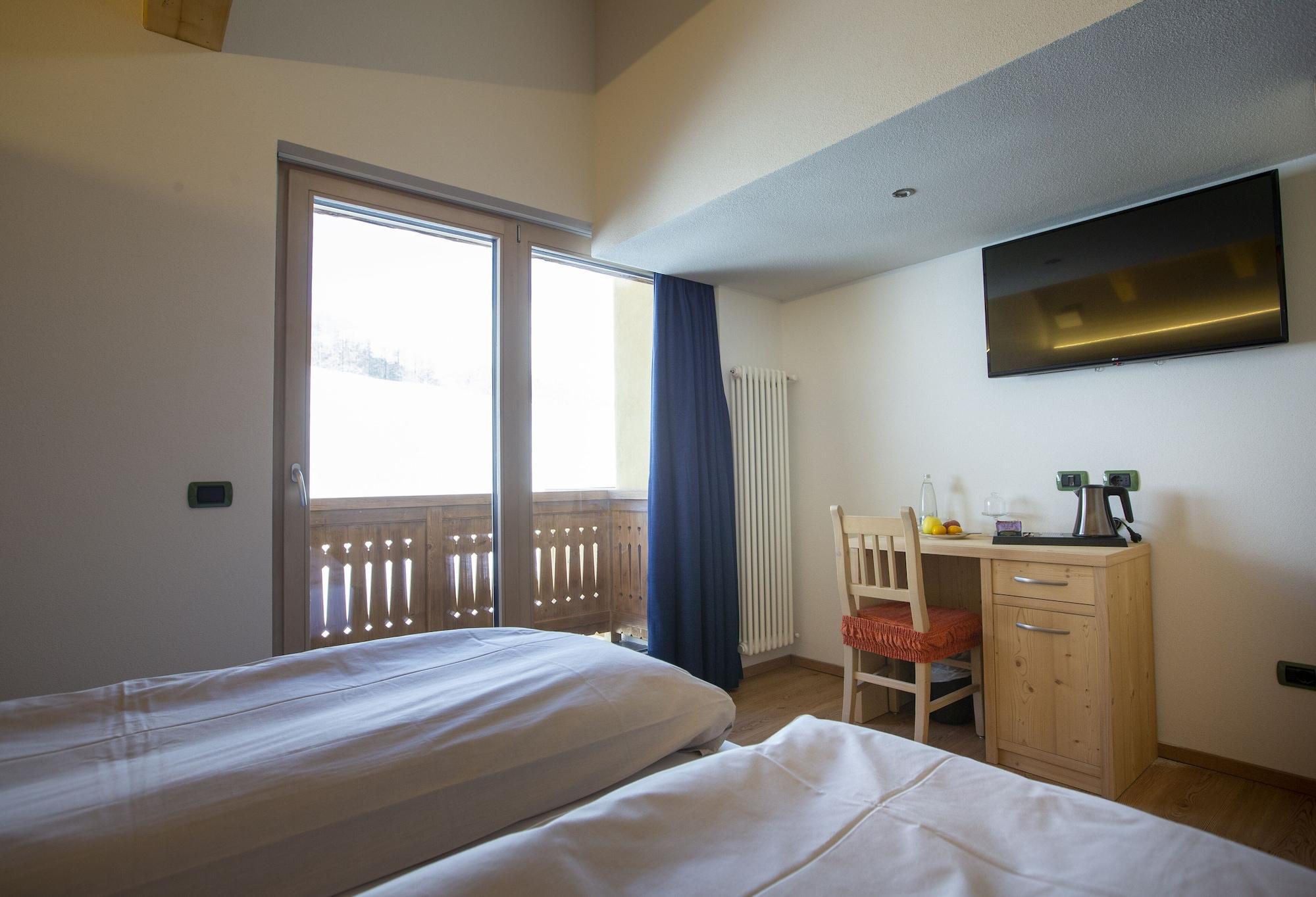 Hotel "La Suisse" Livigno Eksteriør billede