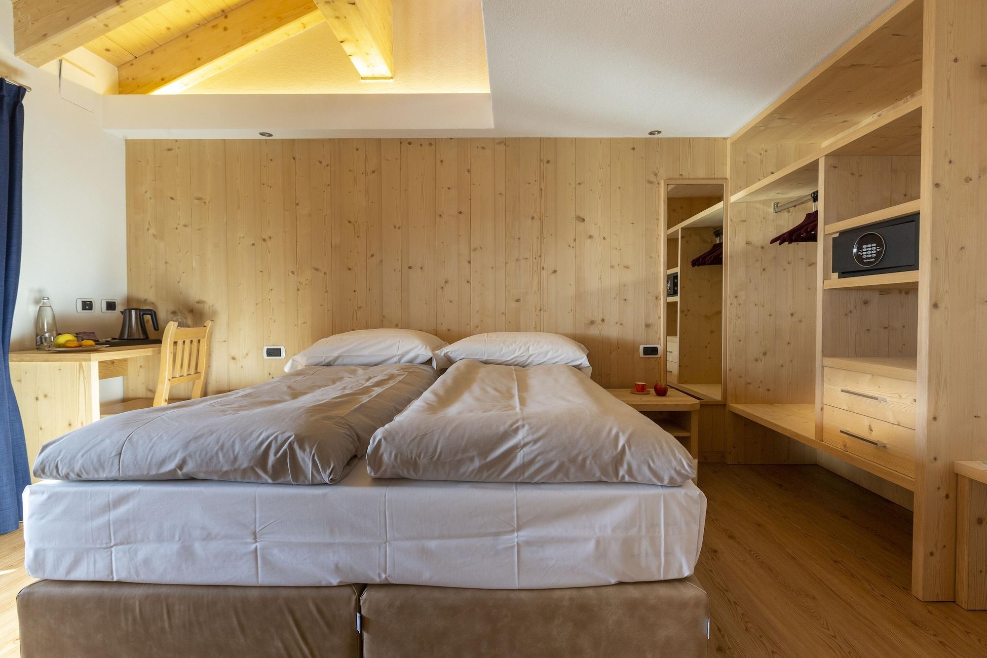 Hotel "La Suisse" Livigno Eksteriør billede