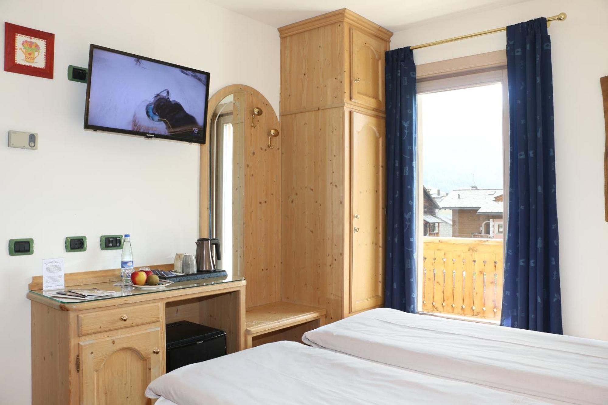 Hotel "La Suisse" Livigno Eksteriør billede