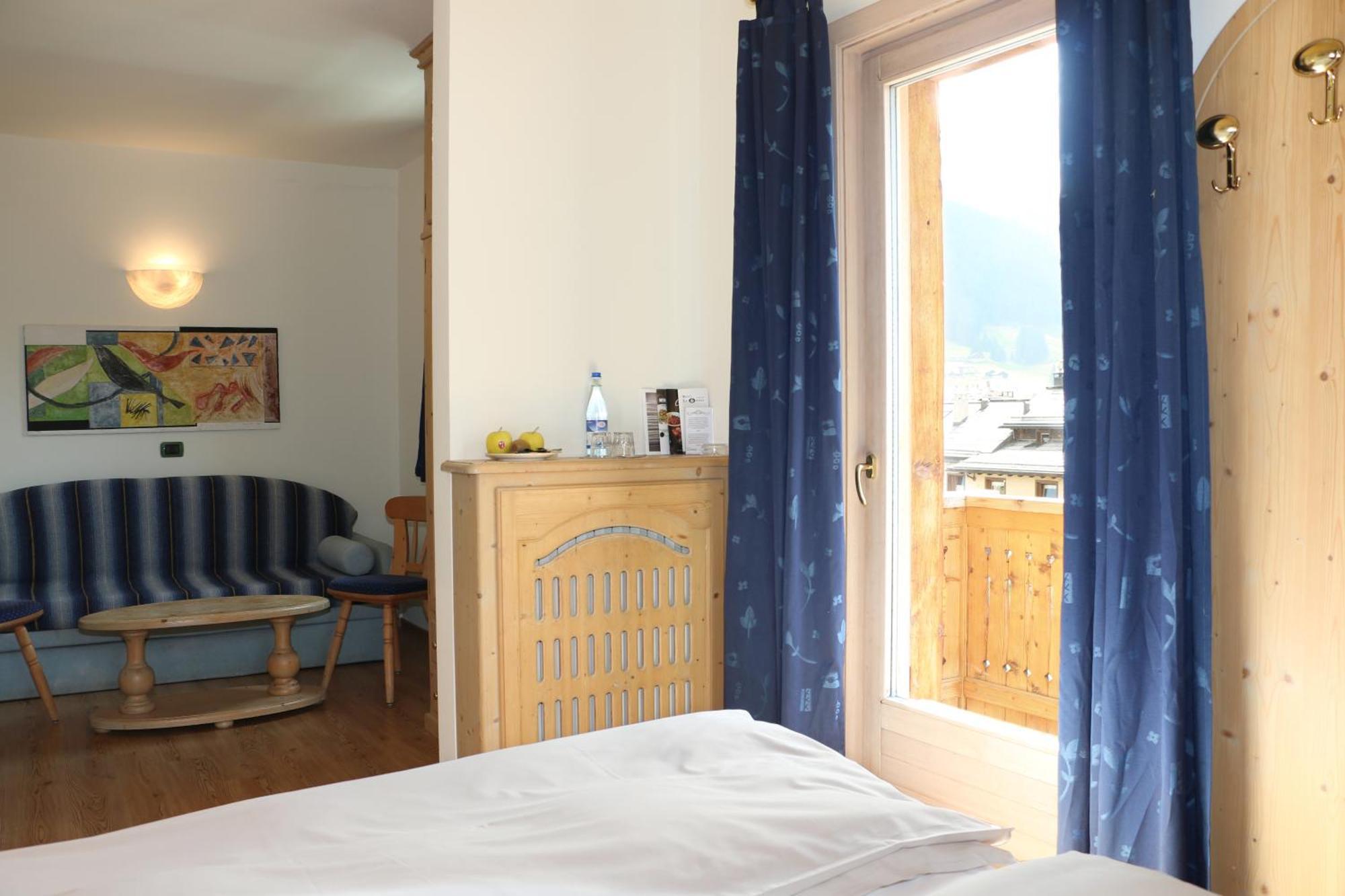 Hotel "La Suisse" Livigno Eksteriør billede