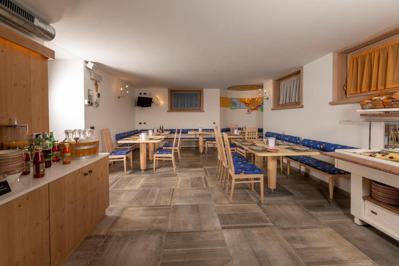 Hotel "La Suisse" Livigno Eksteriør billede