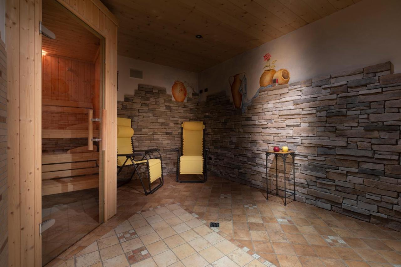 Hotel "La Suisse" Livigno Eksteriør billede