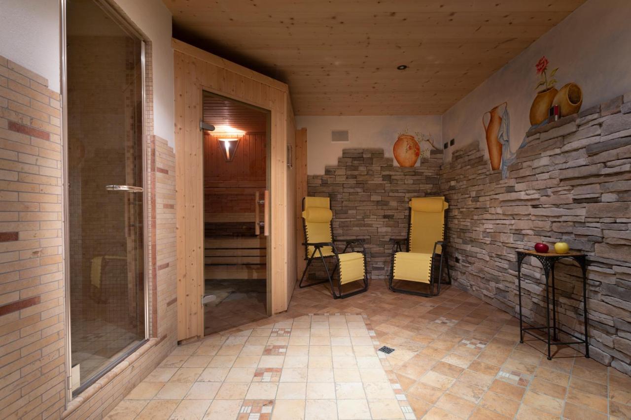 Hotel "La Suisse" Livigno Eksteriør billede