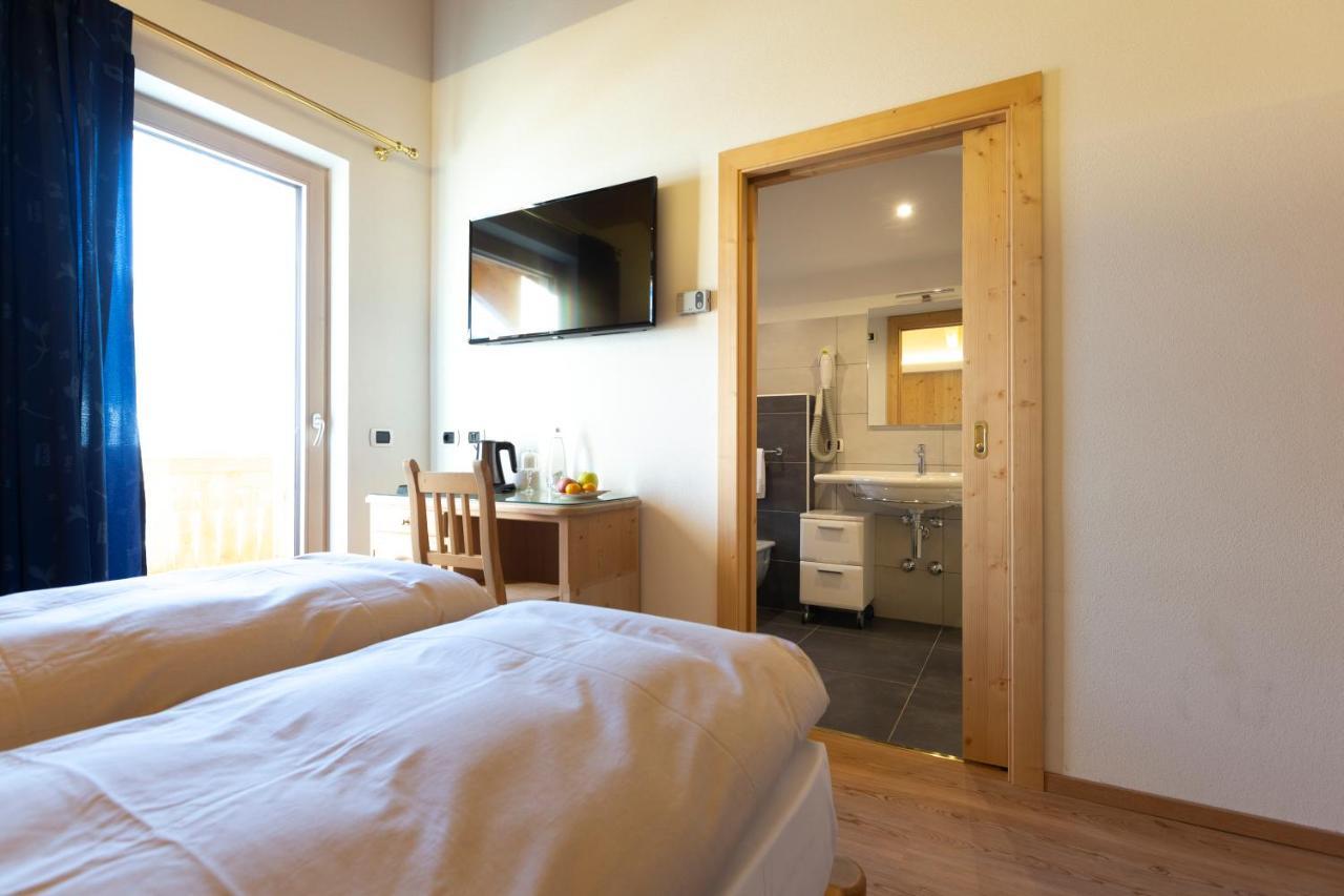 Hotel "La Suisse" Livigno Eksteriør billede